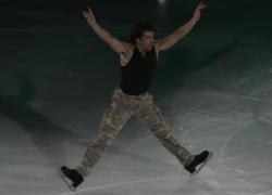 Michael Weiss rocking! 