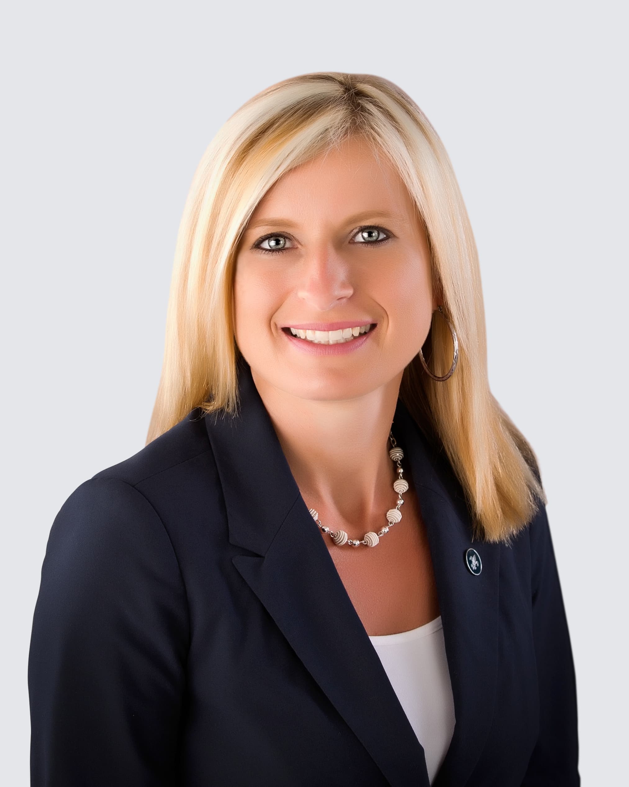 Springs Valley Bank & Trust Promotes Dianna Land to Senior Executive