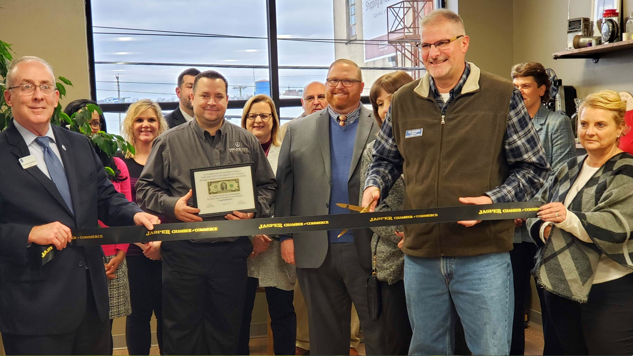 Oakland City University Opens Work Area at LIVEwire in Jasper For Adult