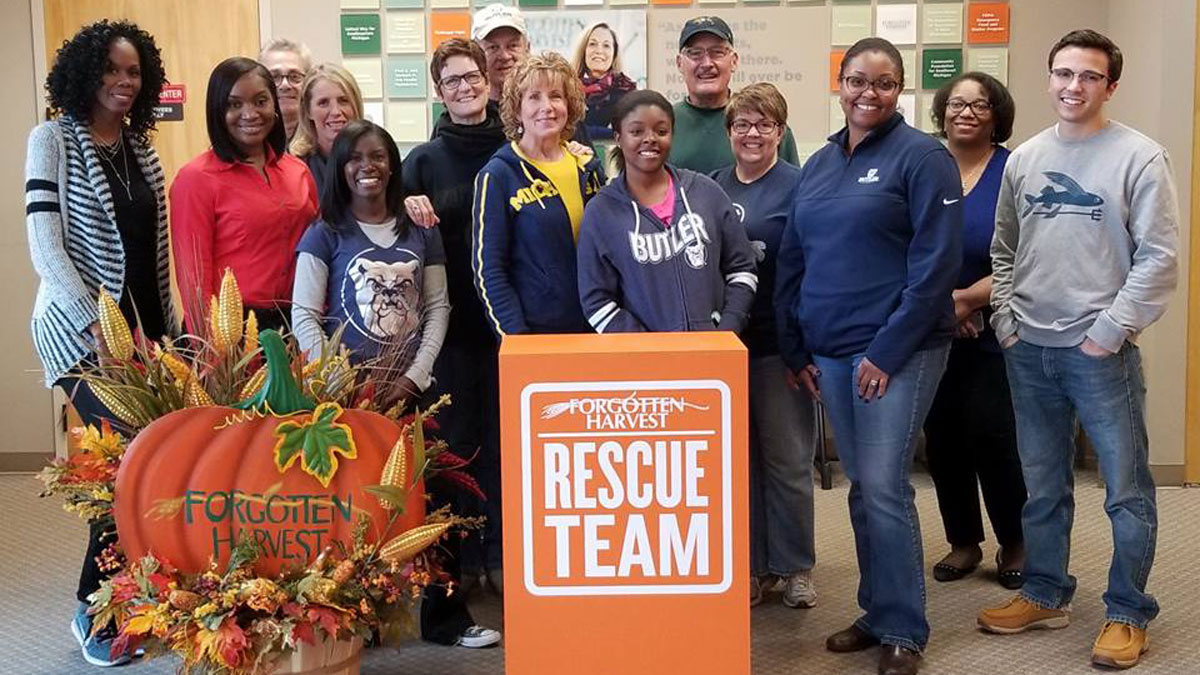 Detroit Service Project at Forgotten Harvest