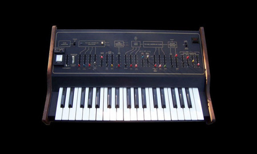 1st Synthesizer; Arp - Axxe (1975)