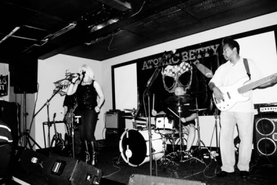 Attomic Betty @ Sports Page