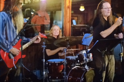 Rockin at Ports O Call Waterfront Dining!