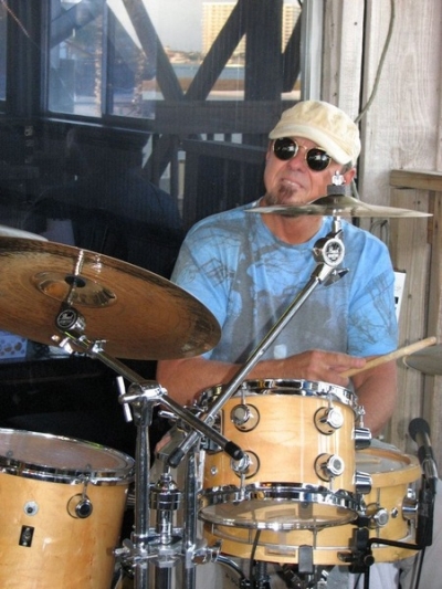 <p>Gene Houston on the kit</p>