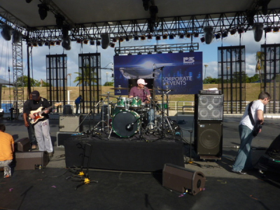 SOUND CHECK TAVARES AND K.C. AND THE SUNSHINE BAND MEXICO CITY