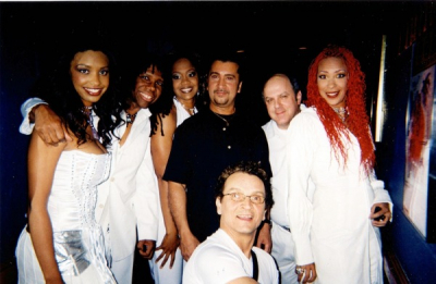 BEFORE THE SHOW IN QUEENS, N.Y. WITH CHIC