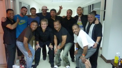 TAVARES BACKSTAGE AT THE JAMAICA JAZZ BLUES FESTIVAL WITH MAROON 5