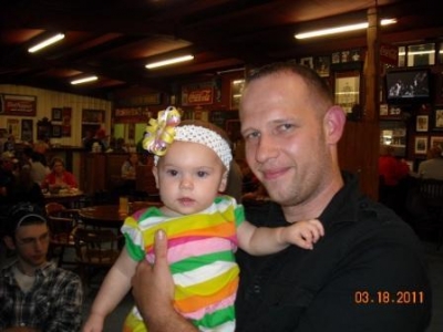 <p>Bryan teaching EMMA how to look pretty for the camera !</p>
