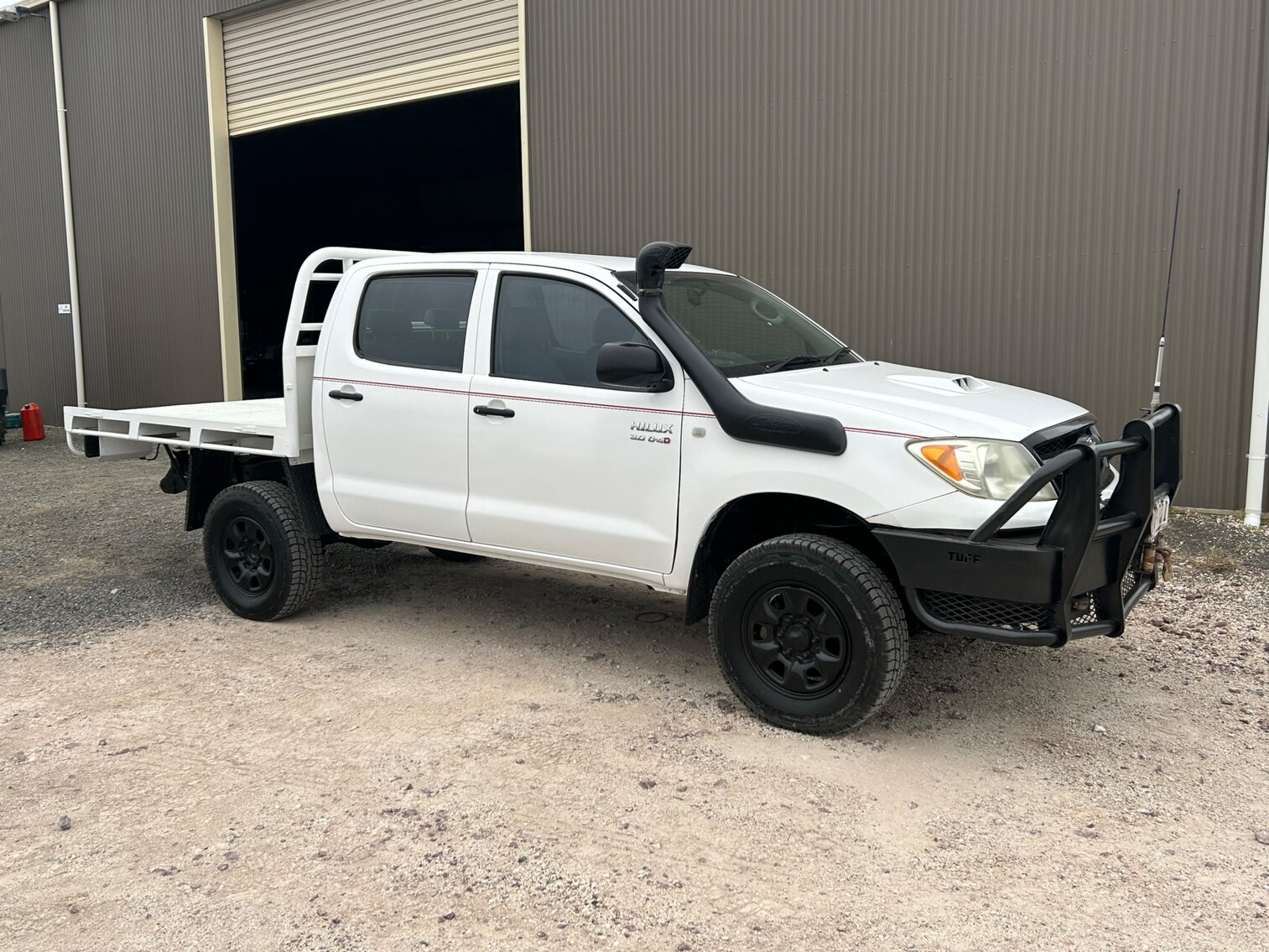 2007 TOYOTA HILUX 4X4 DUAL CAB TRAY BACK UTILITY