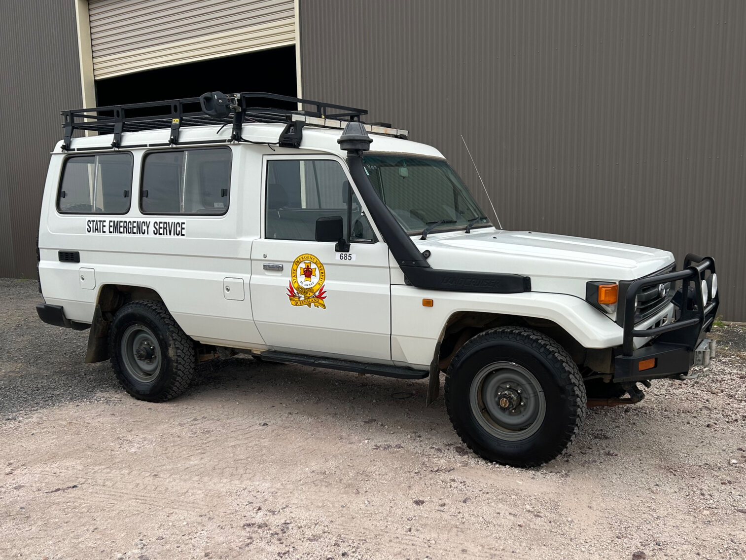 1995 TOYOTA LANDCRUISER RV 4X4 TROOP CARRIER