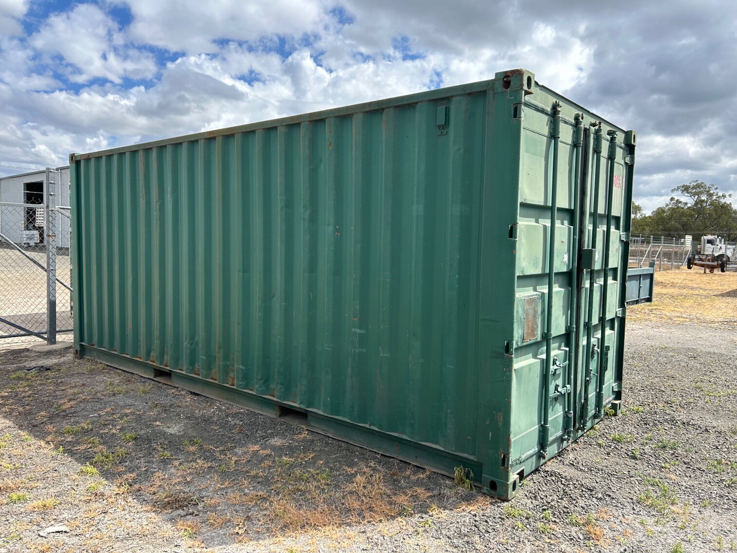 1997 SHIPPING CONTAINER 20FT (GREEN)