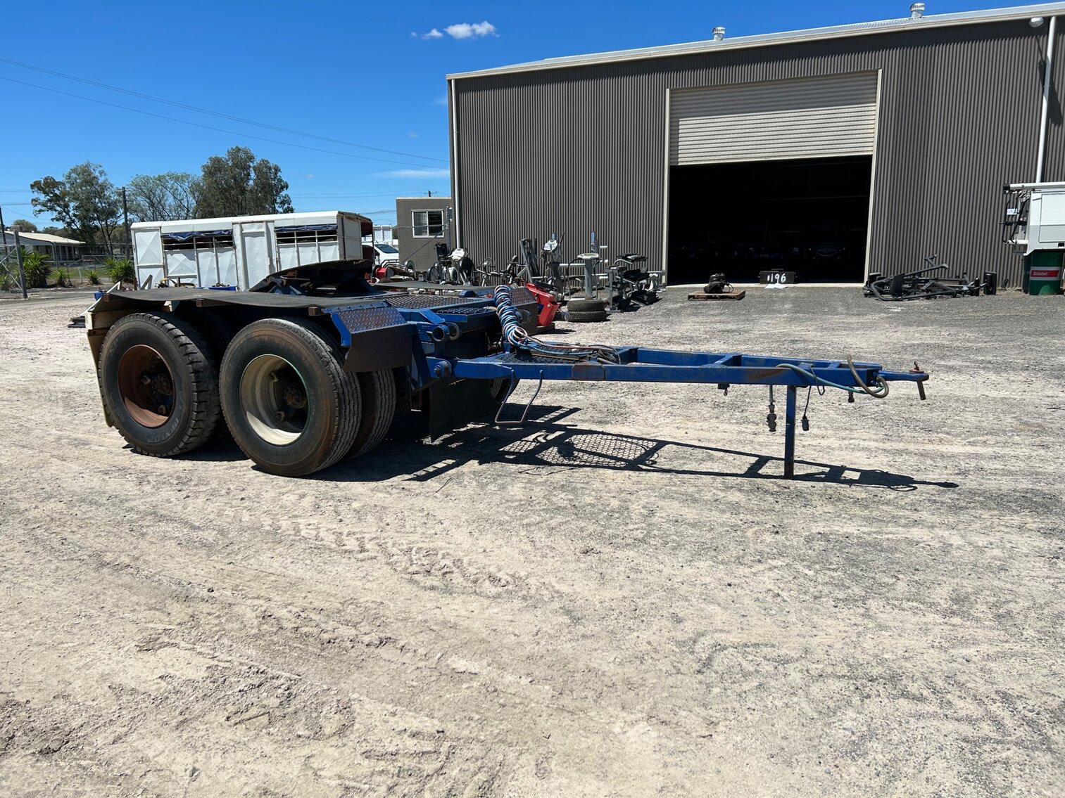 HOMEMADE BOGIE-AXLE TRAILER DOLLY