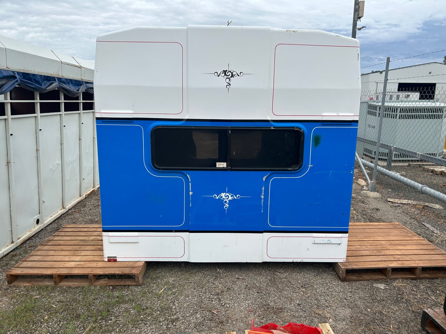 PRIME MOVER SLEEPER CAB