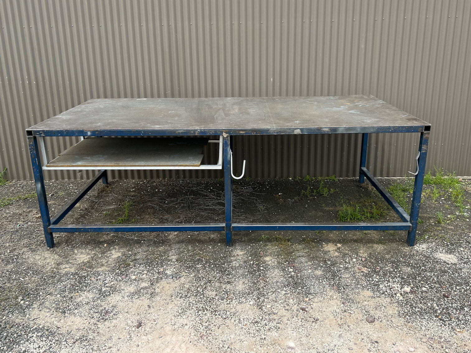 FABRICATED STEEL WORK BENCH