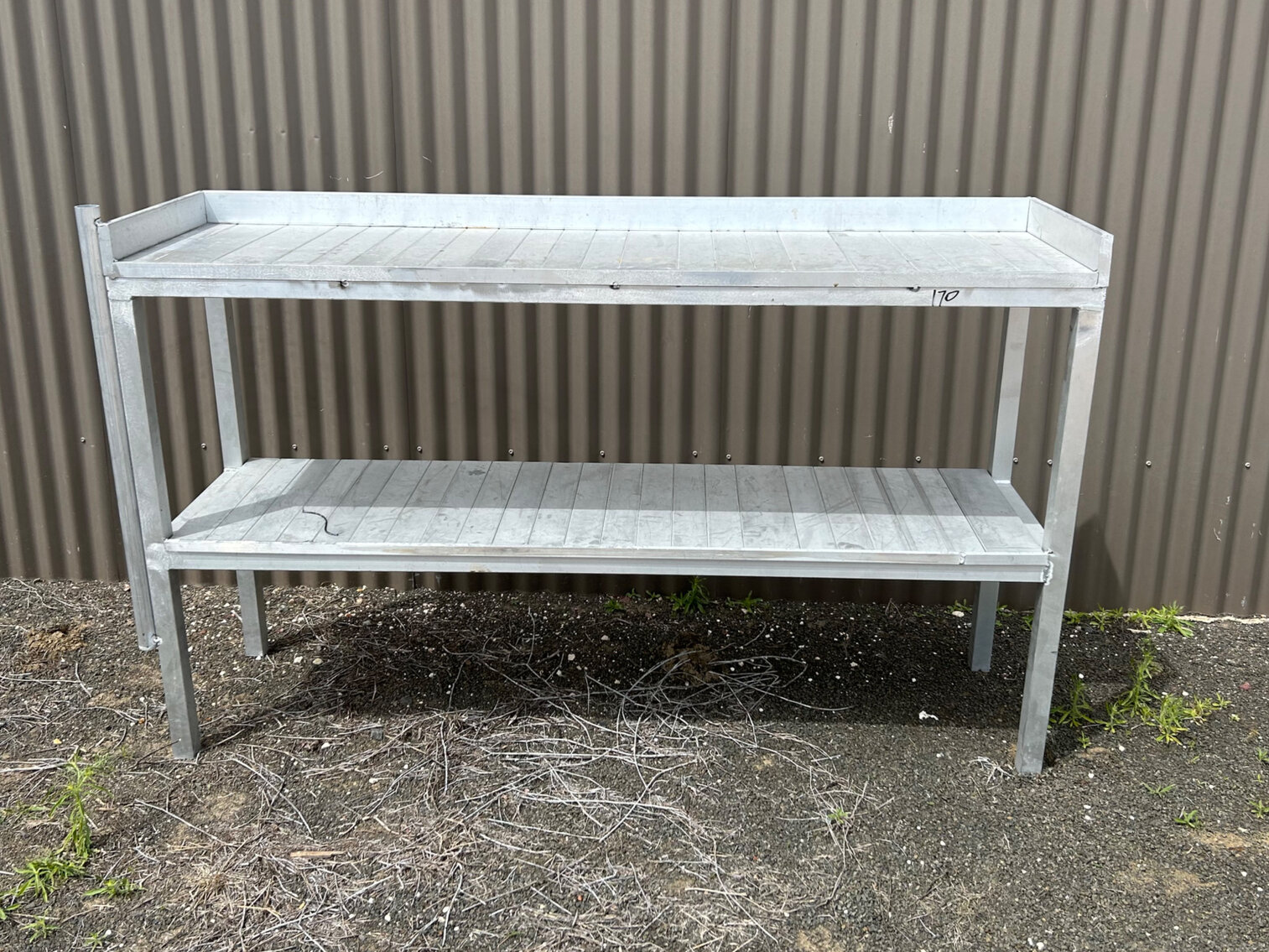FABRICATED ALUMINIUM WORK BENCH