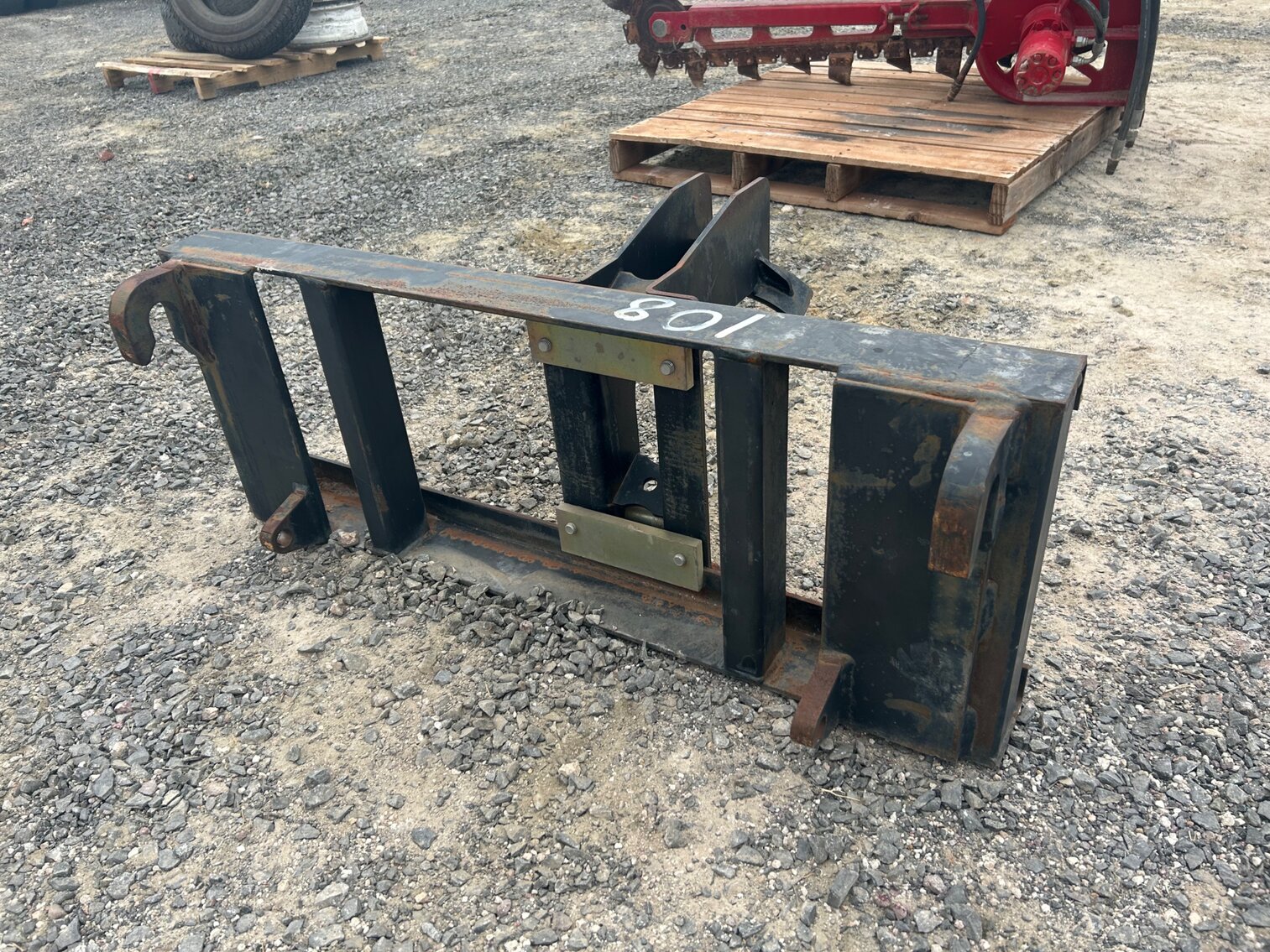 SKID STEER POST PULLER JIB ATTACHMENT
