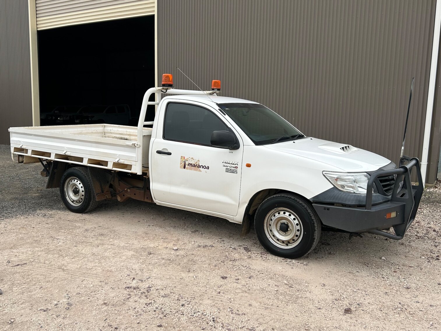 2012 TOYOTA HILUX WORKMATE 4X2 SINGLE CAB TRAY BACK UTILITY