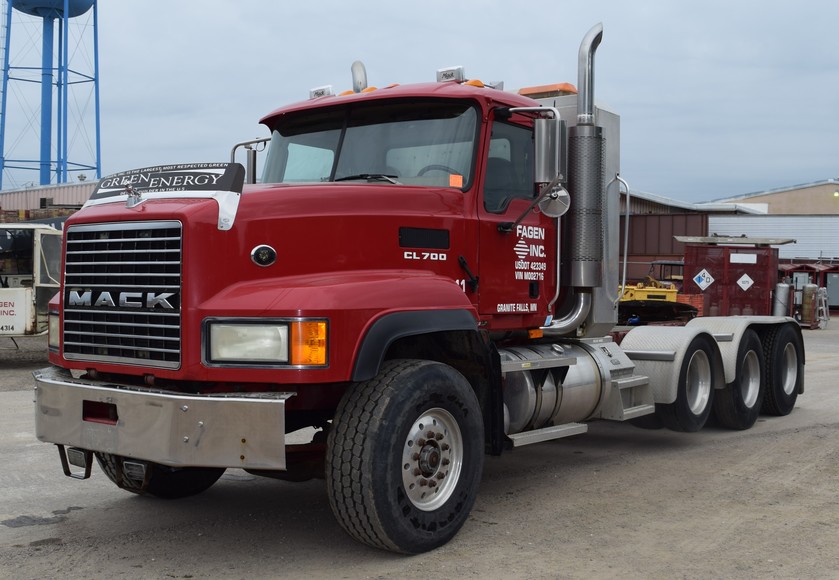 General Contractor Surplus - 2007 Mack - Terex Telehandler