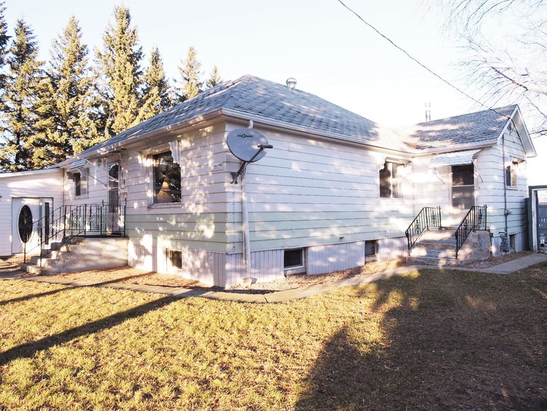 Image for REAL ESTATE AUCTION ELKHORN MANITOBA CANADA