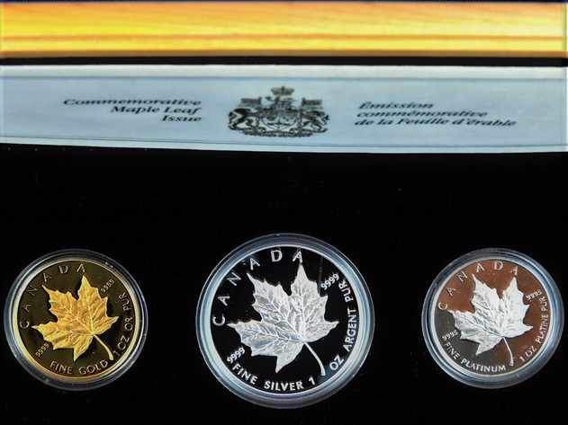 Image for GOLD PLATINUM SILVER CANADIAN COMMEMORATIVE MAPLE LEAF 1989