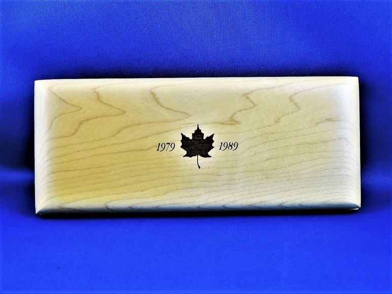 Image for GOLD PLATINUM SILVER CANADIAN COMMEMORATIVE MAPLE LEAF 1989