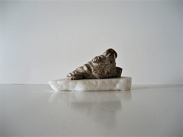 Image for INUIT CARVING CANADIAN NORTH CREATIONS