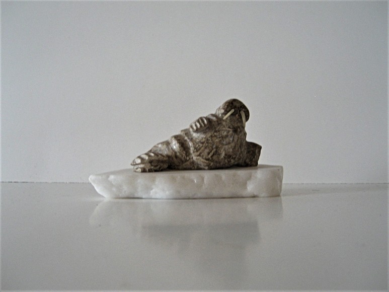 Image for INUIT CARVING CANADIAN NORTH CREATIONS