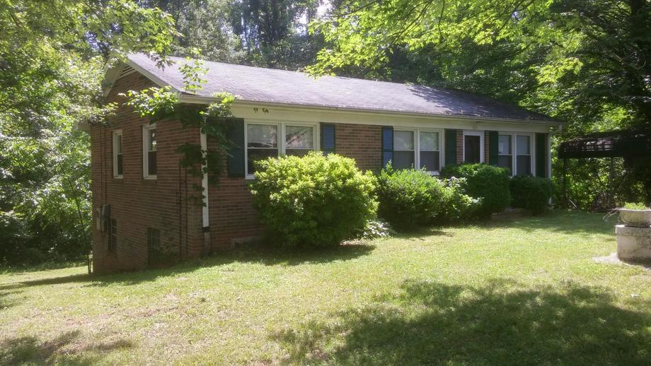 Image for House & Lot on Washington Ave., Mount Airy, NC - Commissioner's Sale