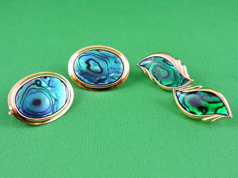 Image for SECOND CHANCE THRIFT STORE CARLYLE SELECT