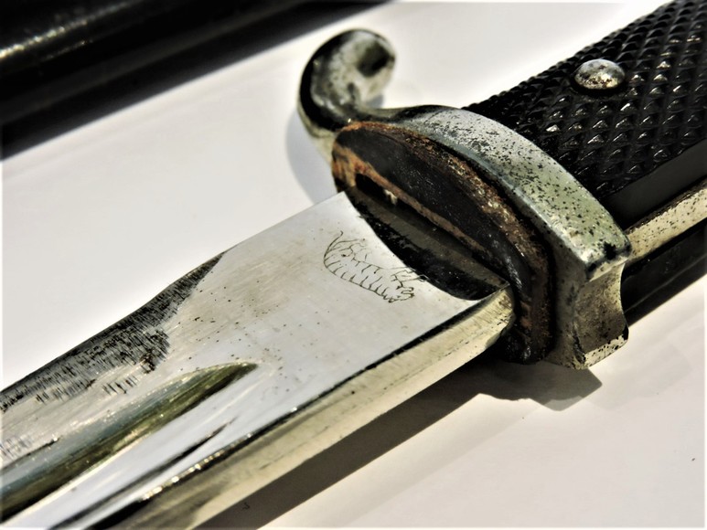 Image for PRESS HERE TO ENTER THE MILITARY & POLICE COLLECTOR AUCTION