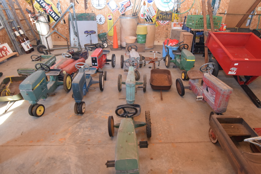 Image for Estate sale for Willie & Carol Piechocki - Seymour, WI