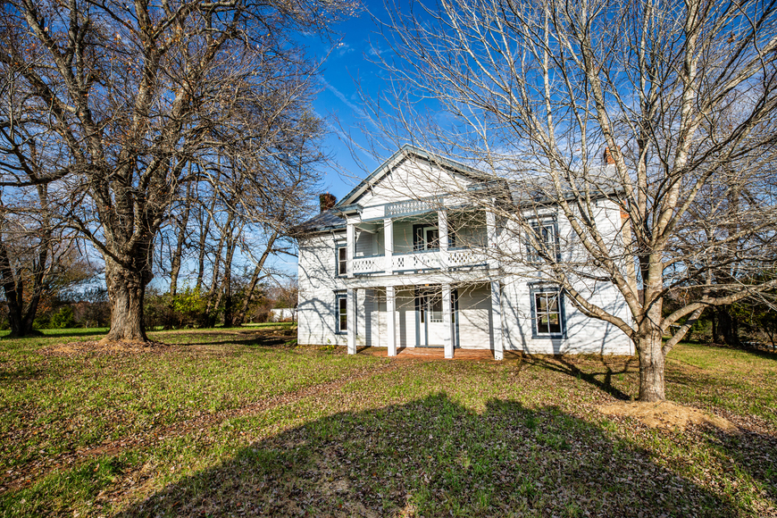 3 BR/2 BA Farm House, Large Barn, Outbuildings & Pond on 50 +/ Acres