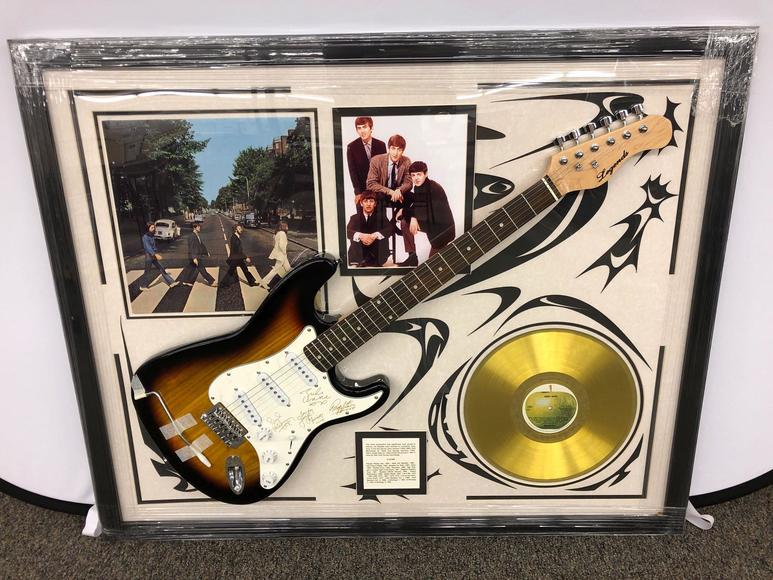 Image for Alderfer Online - Sports and Celebrity Memorabilia Auction: 1-10-19