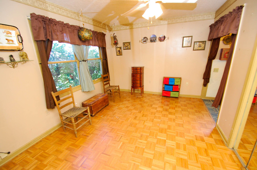 Image for Absolute Estate Auction in Schnitzelburg (Real Estate)