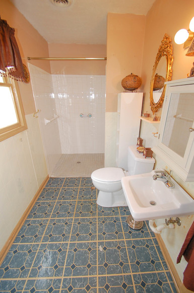 Image for Absolute Estate Auction in Schnitzelburg (Real Estate)