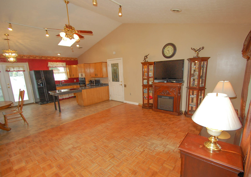 Image for Absolute Estate Auction in Schnitzelburg (Real Estate)