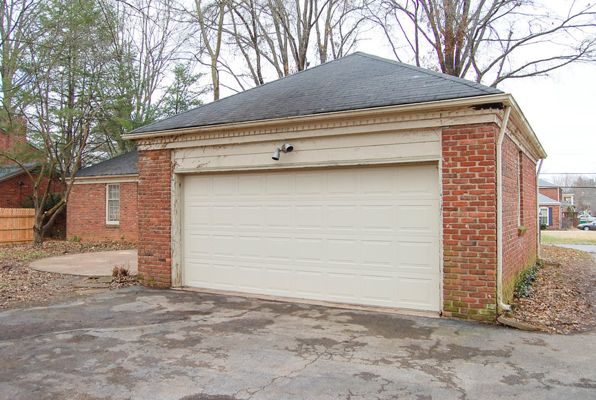 Image for Absolute Estate Auction – 3 BR Brick Home in Manor Creek off Goose Creek Rd. 40241