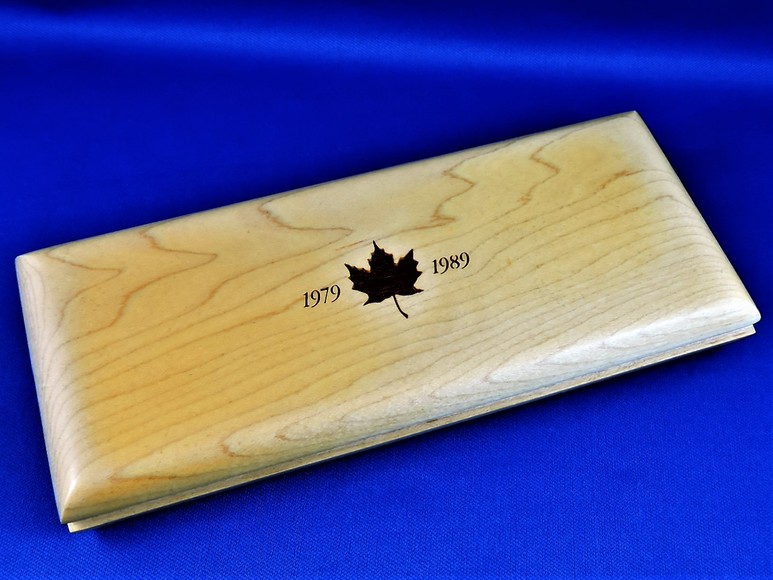Image for GOLD PLATINUM SILVER 1989 CANADIAN MAPLE LEAF 10TH ANNIVERSARY