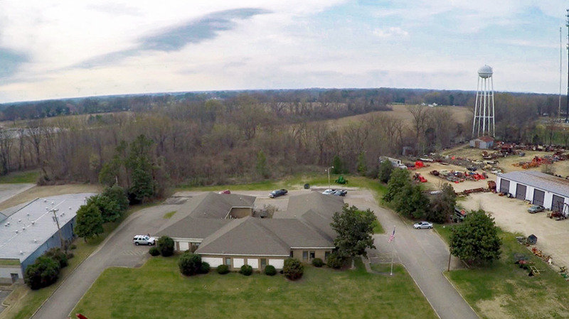 Image for Income Producing Commercial Building! Long term renter on one side!