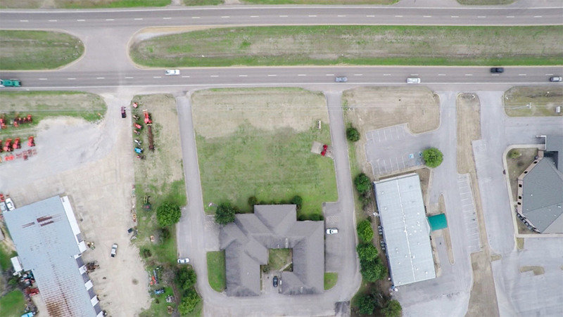 Image for Income Producing Commercial Building! Long term renter on one side!