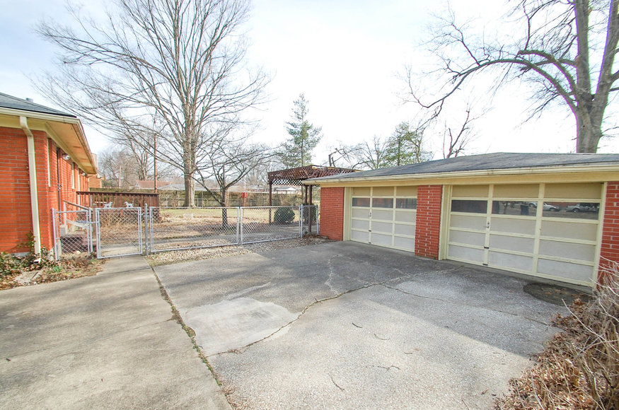Image for Absolute Real Estate Auction - Garvey Dr.