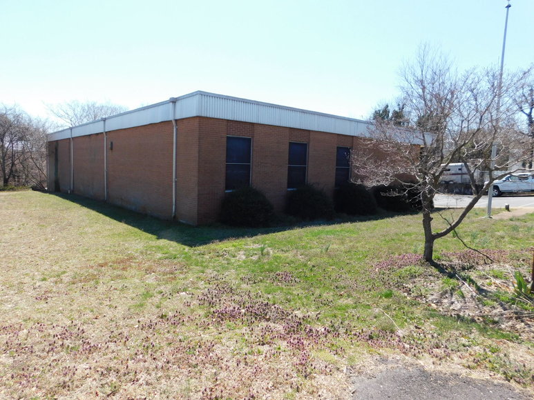 Image for All Brick Commercial Building on Main Street in the Town of Madison, VA--SELLS to the HIGHEST BIDDER!!