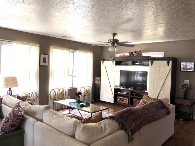 Image for Rustic log cabin on 3 acres