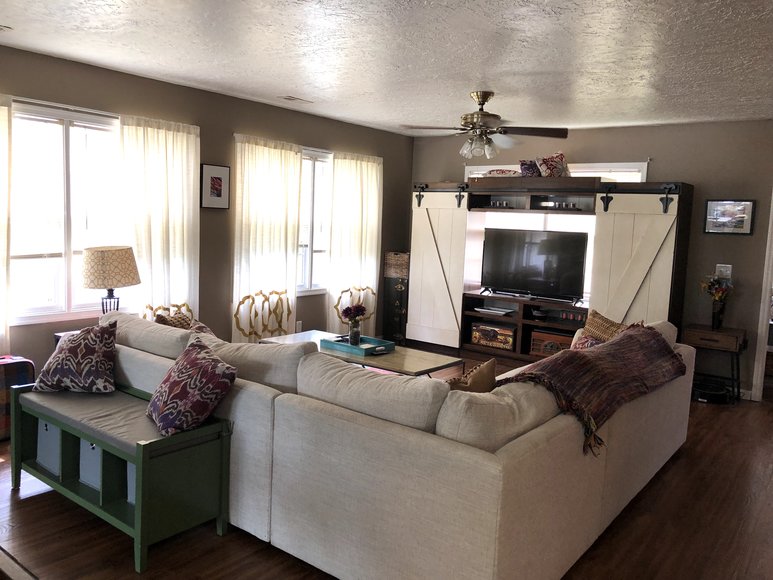 Image for Rustic log cabin on 3 acres