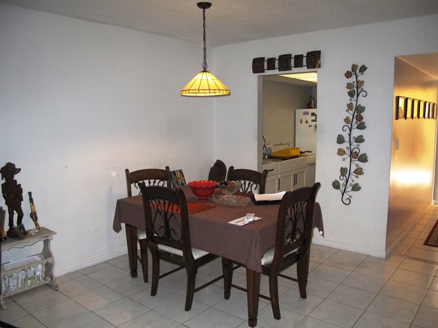 Image for US Bankruptcy Auction of 8 Residential Condominiums in the Beverly Building