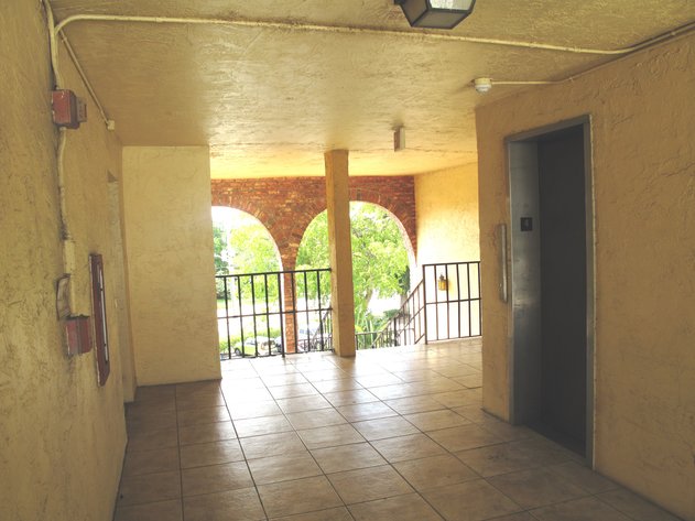 Image for US Bankruptcy Auction of 8 Residential Condominiums in the Beverly Building