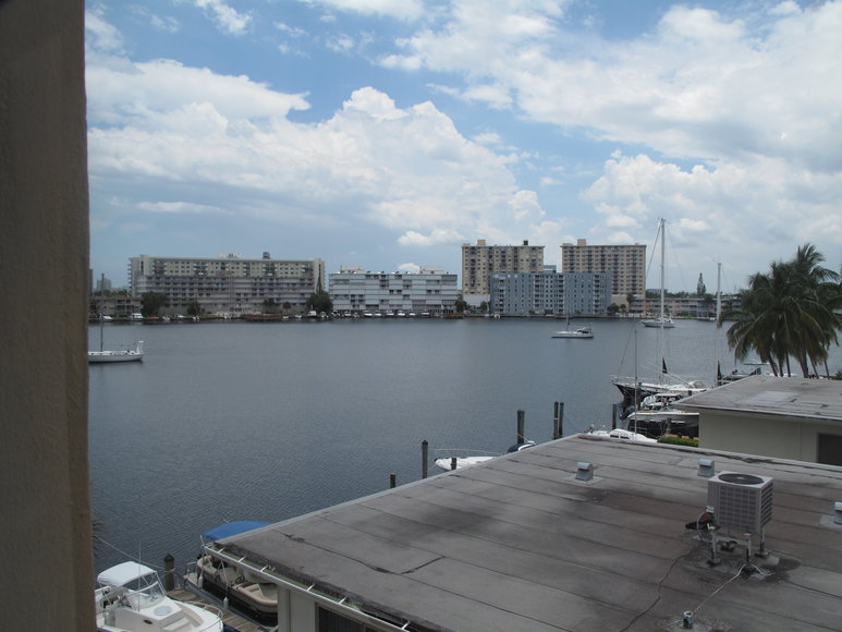 Image for US Bankruptcy Auction of Luxury Waterfront Condo in Hallandale Beach, FL