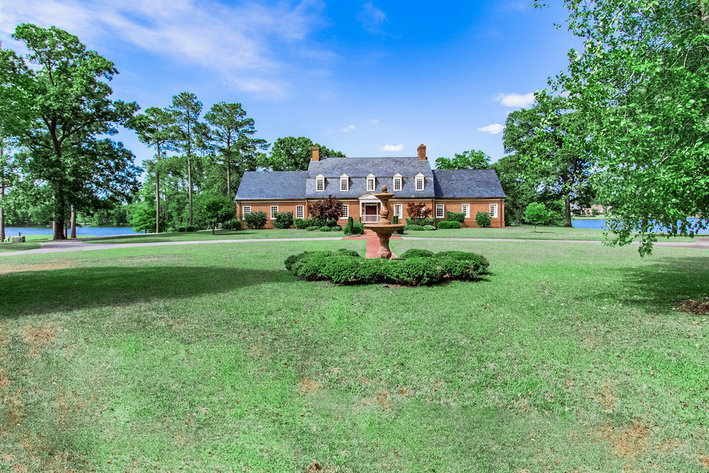 Image for Luxury Lakefront Home!