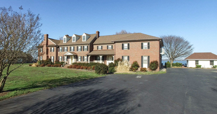 Image for 11 BR/12 BA Rappahannock River Front Mansion on 2.4 Acres on 