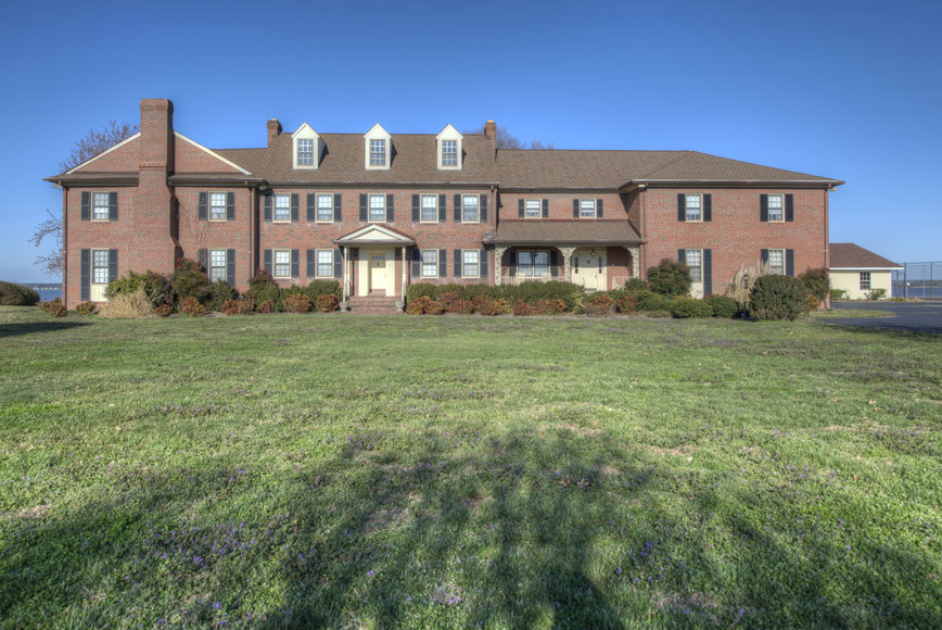 Image for 11 BR/12 BA Rappahannock River Front Mansion on 2.4 Acres on 
